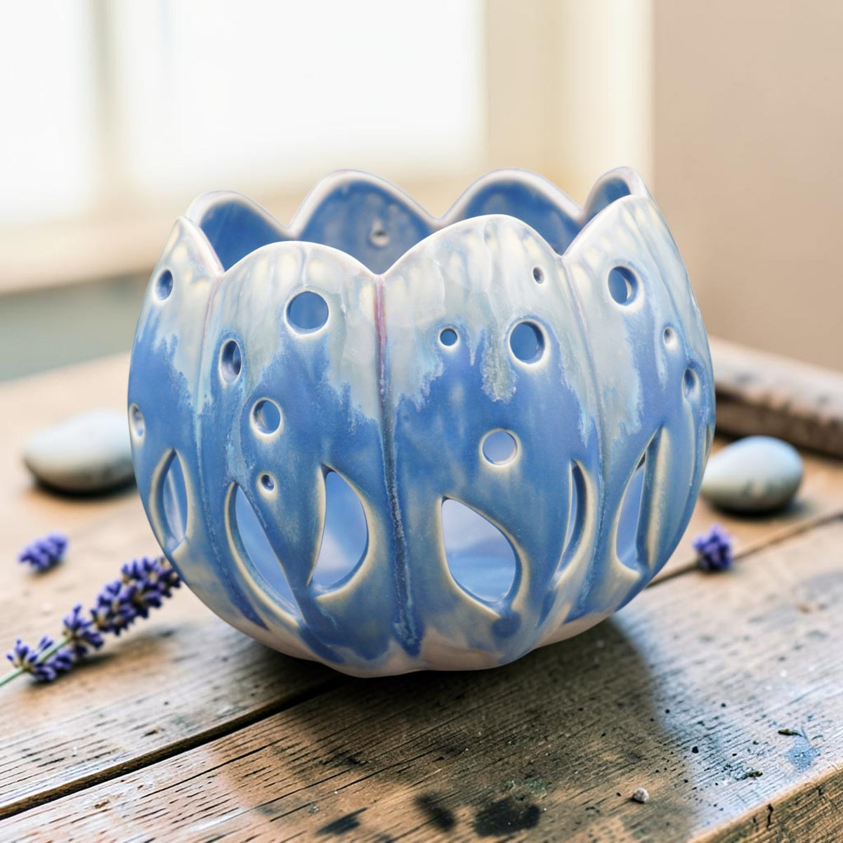 Porcelain orchid pot - Polka Petal