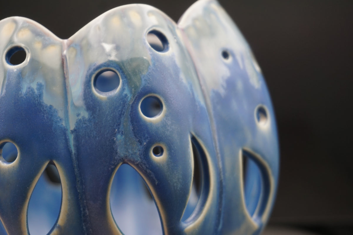 Porcelain orchid pot - Polka Petal