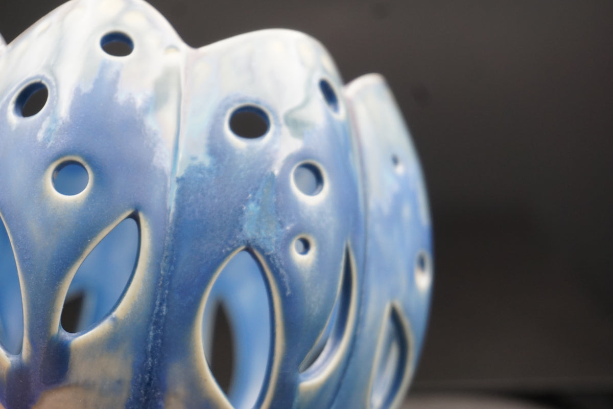 Porcelain orchid pot - Polka Petal
