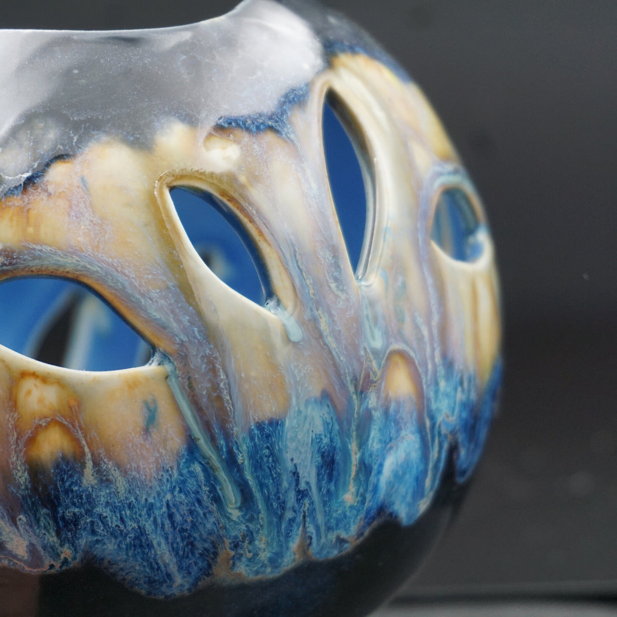 Porcelain orchid pot - Midnight Bloom