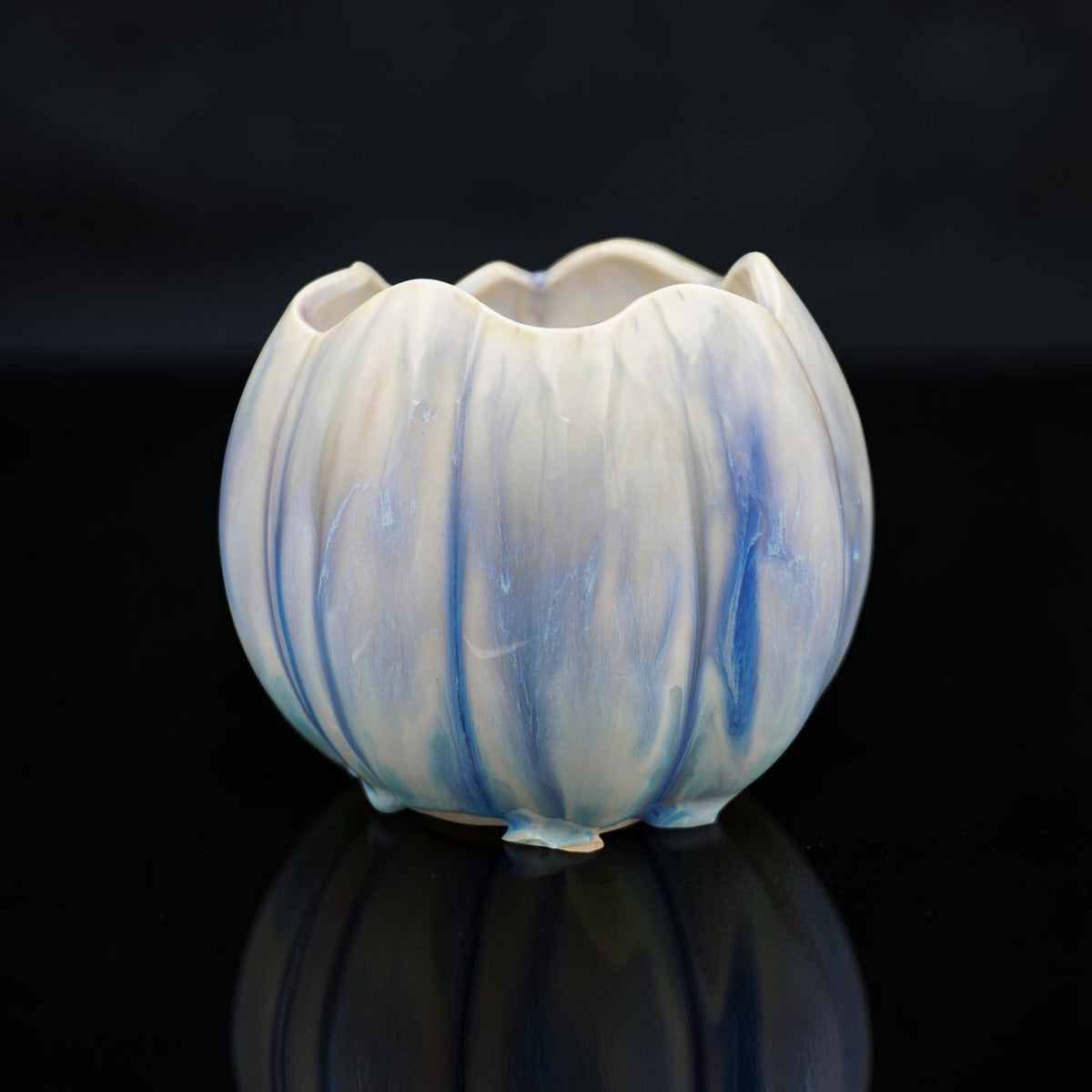 Porcelain vase - seconds