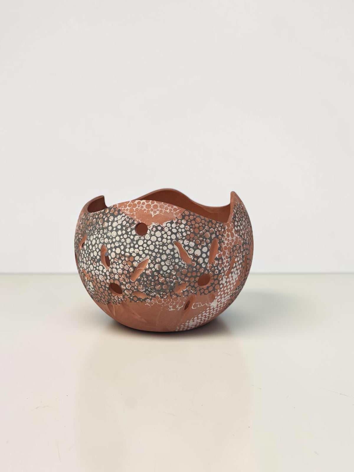 Orchid Terracotta Pot - Dots Sphere